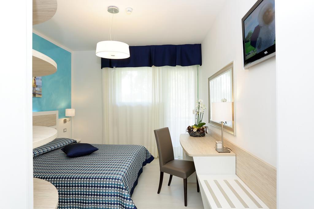 Hotel Hiki 3 Superior Bibione Exterior foto