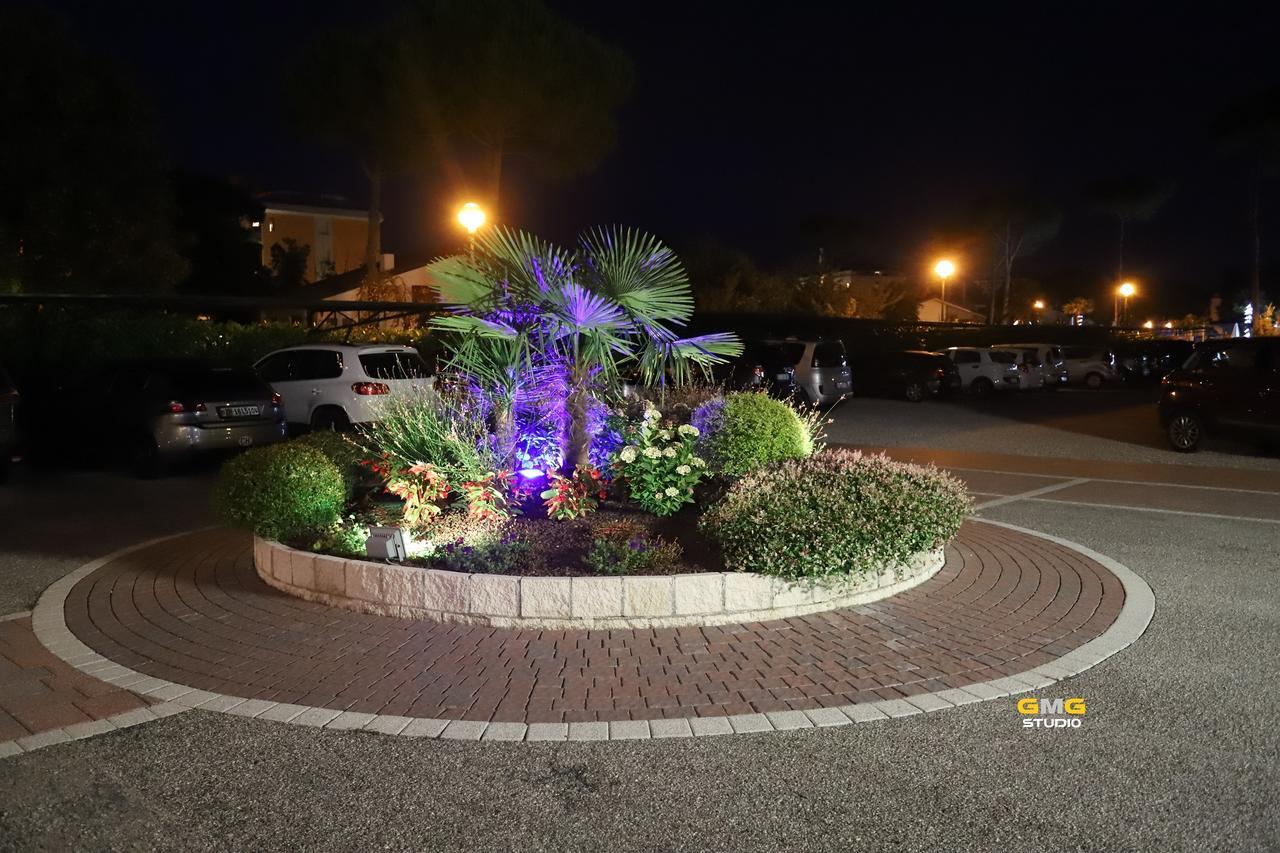 Hotel Hiki 3 Superior Bibione Exterior foto